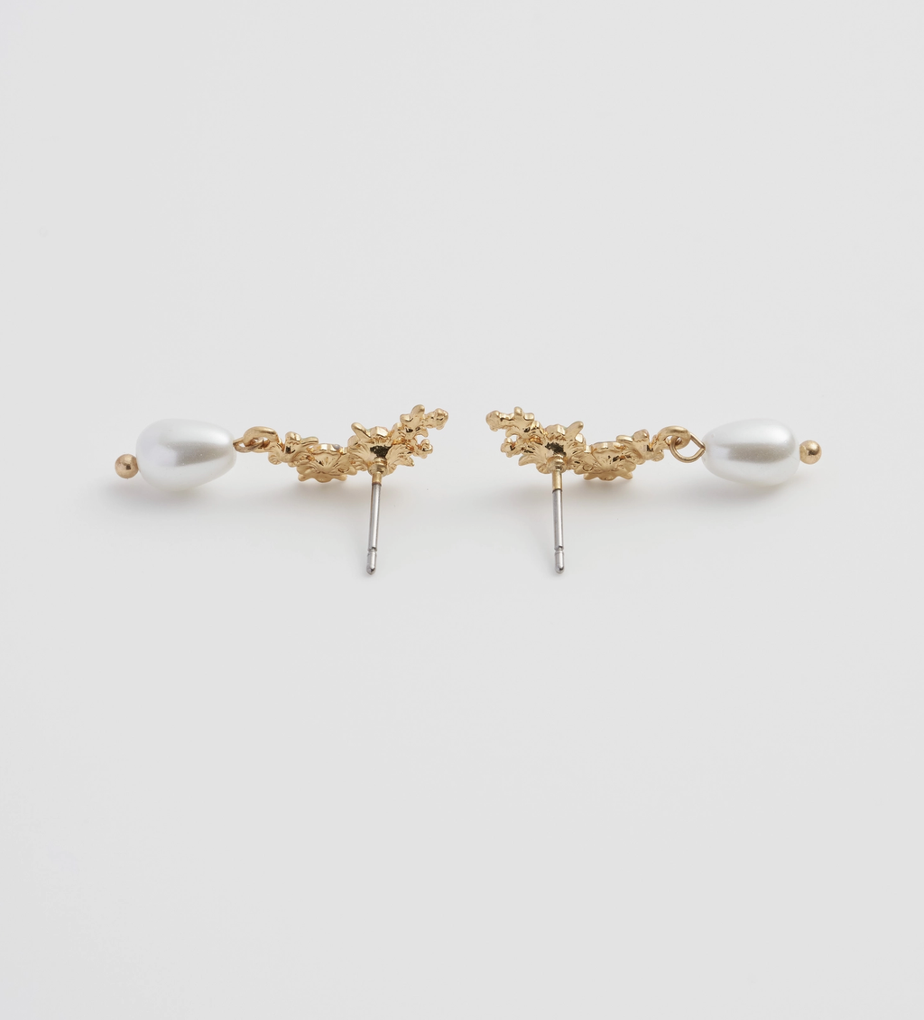 Fable Hibiscus & Pearl Earrings