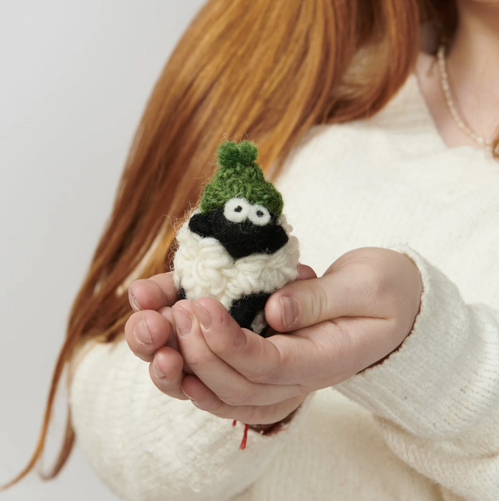 Islander Erin Knitwear Bobble Hat Sheep Keyring