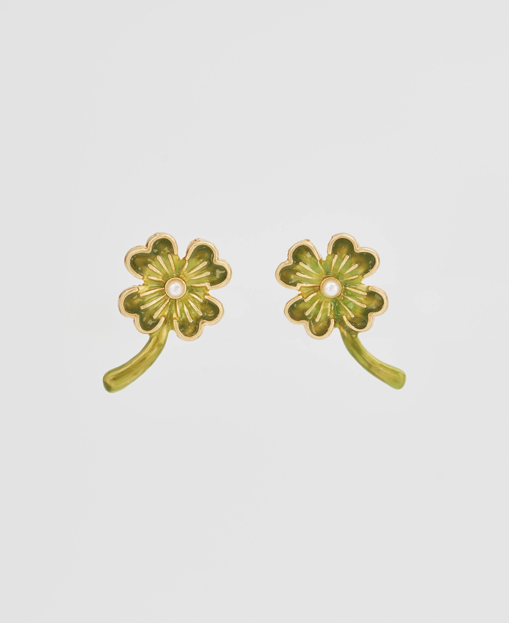 Fable Lucky Clover Pearl Stud Earrings