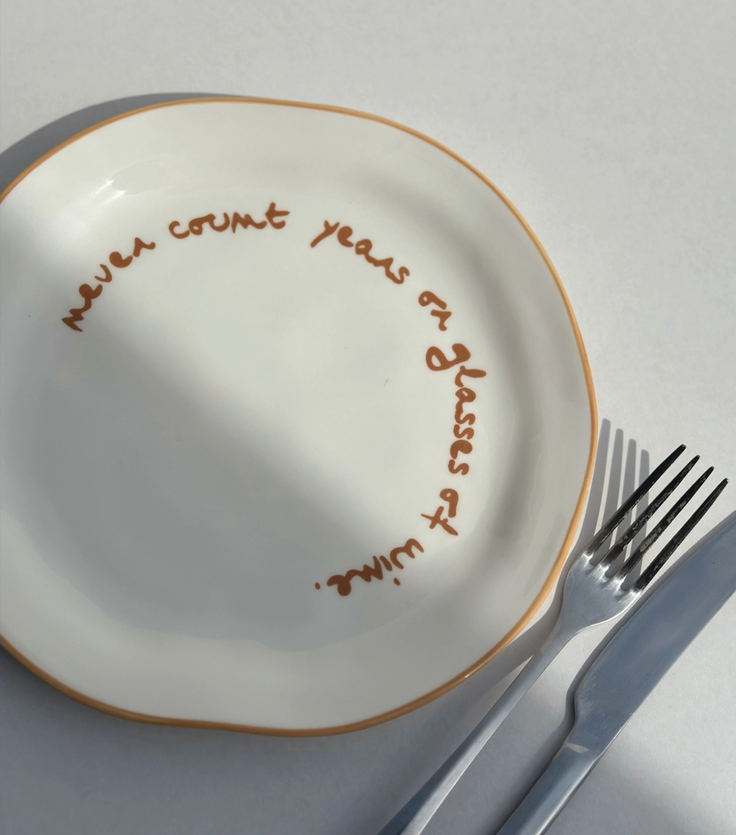 MAEGEN Statement Plate - 'never Count Years of Glasses of Wine.'