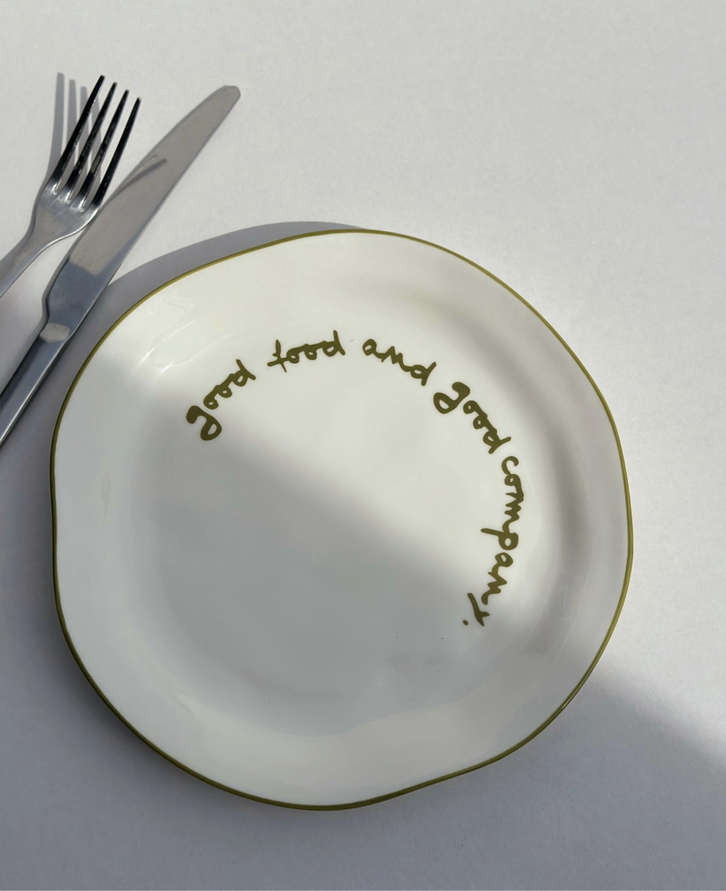 MAEGEN Statement Plate - 'good Food and Good Company.'